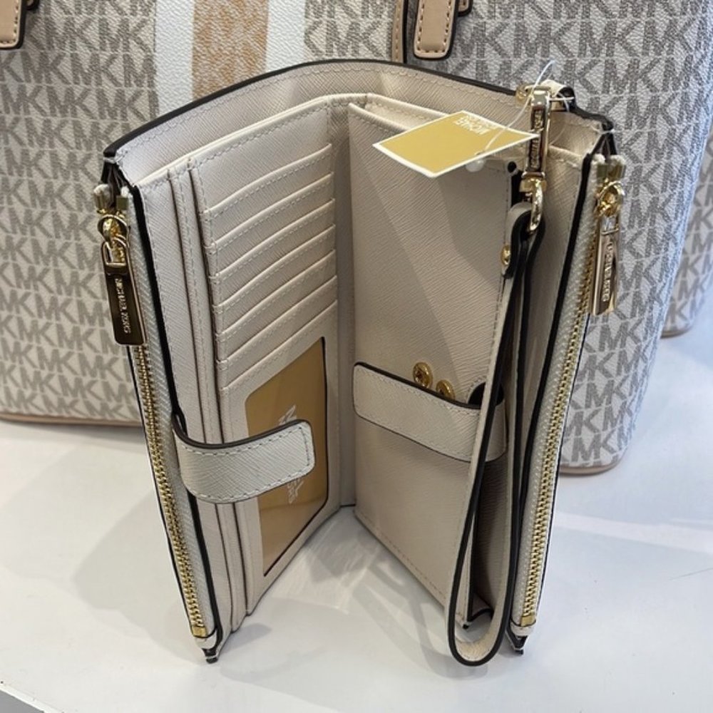 Michael Kors Jet Set Travel Large Double Zip Wristlet Wallet Light Cream Leather - Picture 10 of 16